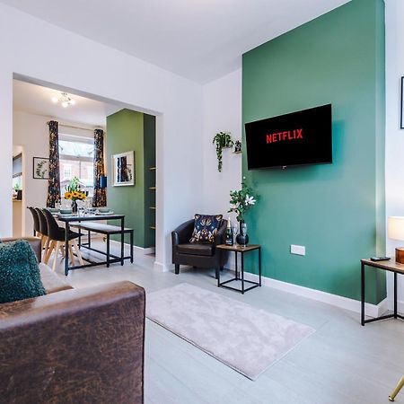 Stunning 3-Bed Home In Nantwich By 53 Degrees Property - Amazing Location, Ideal For Groups - Sleeps 6 Экстерьер фото